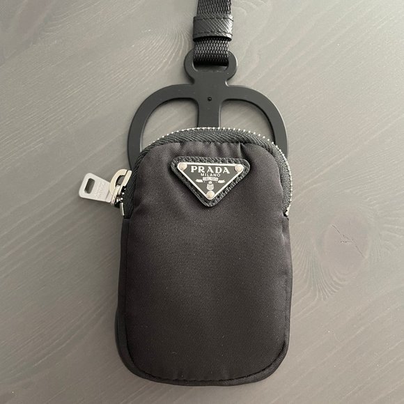 Prada Re-Nylon smartphone case - Picture 3 of 8